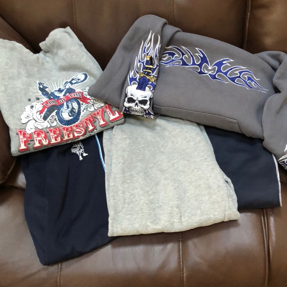 Hoodie, crew neck, jog pants,